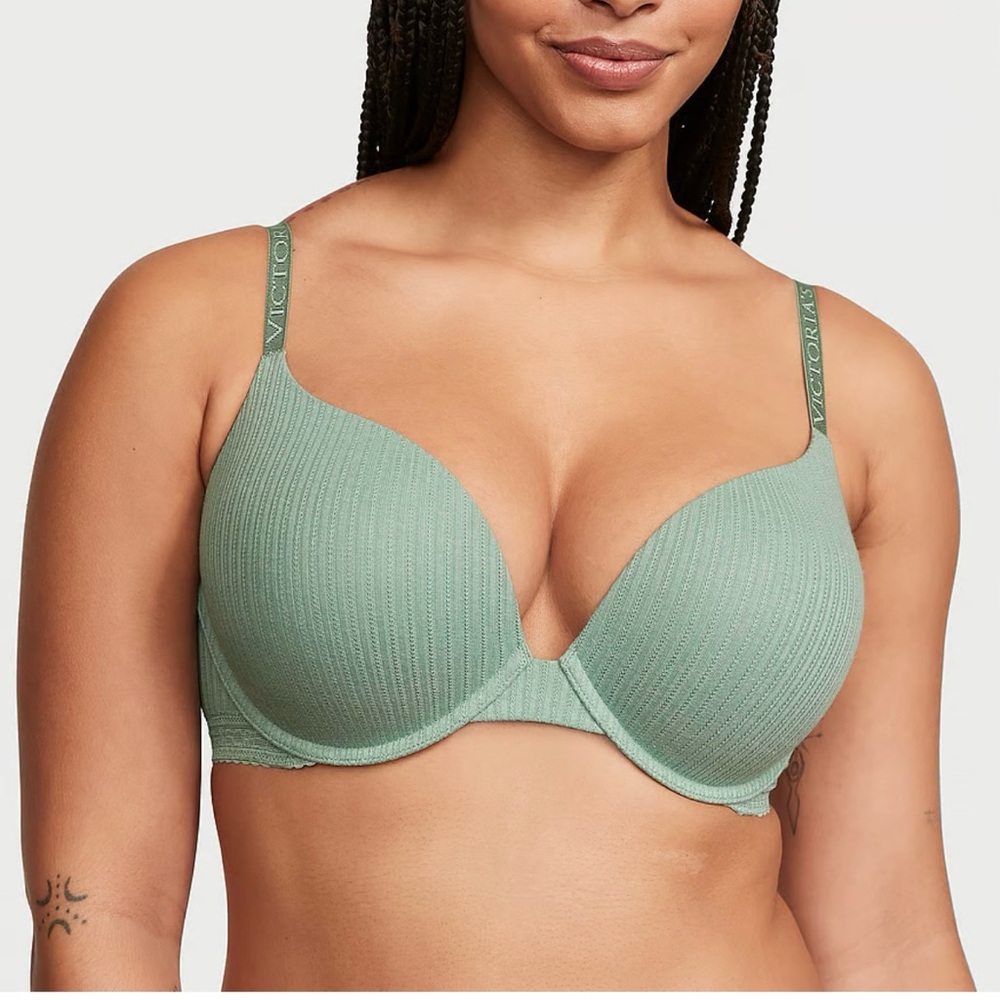 Victoria’s Secret bra 34ddd